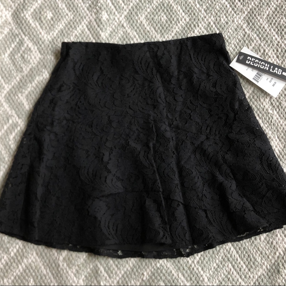 NWT LACE DESIGN LAB SKIRT
